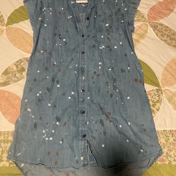 True Craft Dresses & Skirts - True Craft Chambray Short Sleeve Shirt Dress with Painted Marks Size S Like New